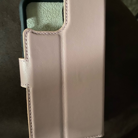 Genuine Leather iPhone 11 Pro Phone case - Picture 4 of 5